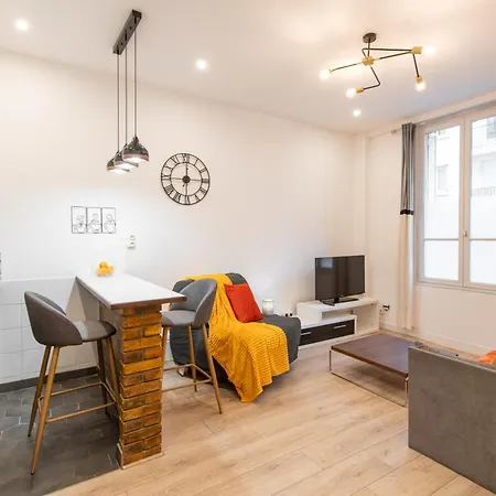 Cozy & Fully Equipped 5 Min Walk To Metro, Montparnasse Neighbourhood * Parigi