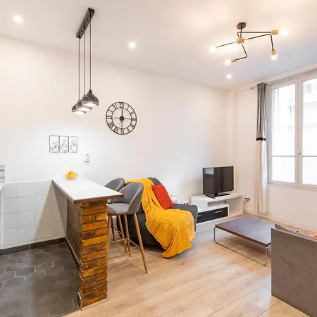 Cozy & Fully Equipped 5 Min Walk To Metro, Montparnasse Neighbourhood Apartment Paris